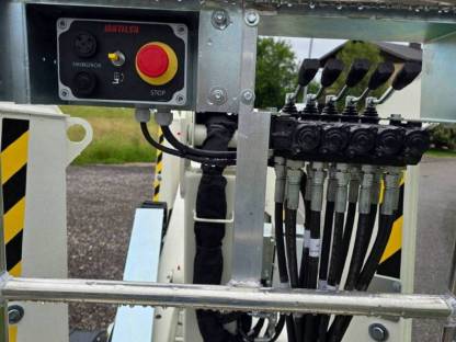 Bild 6:Anhängerbühne Matilsa Parma 12t