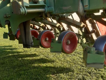 Bild 3:Einzelkornsähmaschine Nodet Planta II