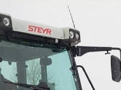 Steyr M-Profi Dachscheinwerfer