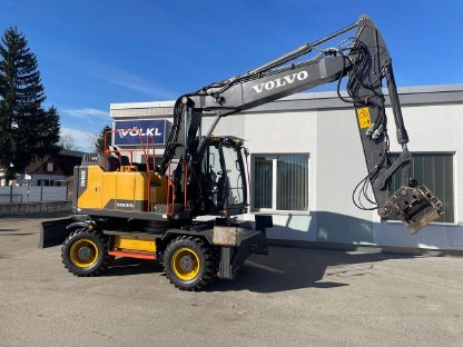 Bild 2:Volvo Mobilbagger EW160E