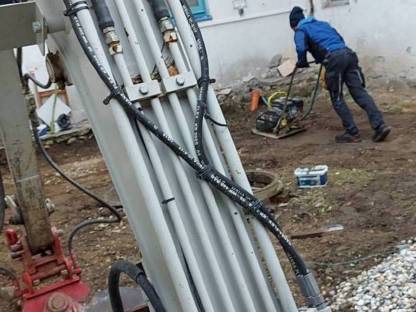 Bild 7:Baggerungen und Forstarbeit