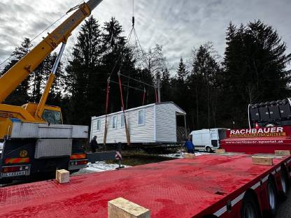 Bild 4:Zuverlässiger Schwer- & Spezialtransport europaweit