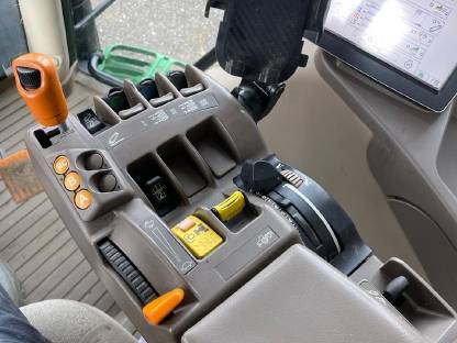 Bild 5:John Deere 6140 R