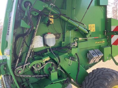 Bild 4:John Deere 854 Premium XCut Rundballenpresse