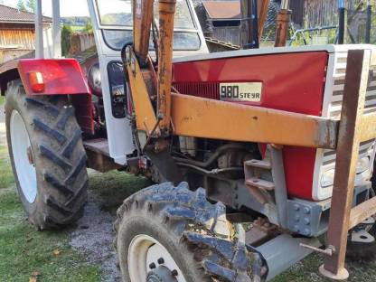 Bild 7:Steyr 980 Allrad mit Frontlader