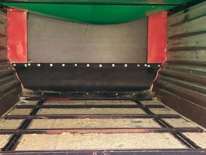 Bild 6:Hackgutanhänger Kratzboden Pöttinger Boss2