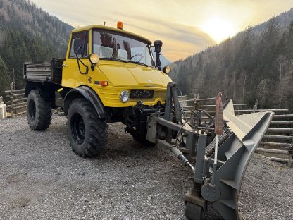 Mercedes Benz Unimog 406