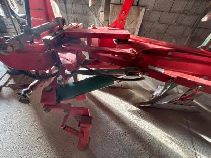 Bild 5:Kverneland LB100