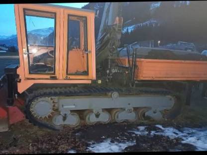 Suche Infos zu Yanmar C60 Raupendumper