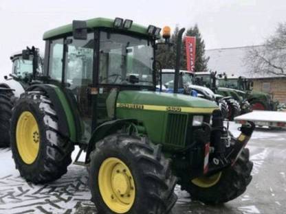 John Deere 5400