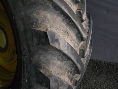 Bild 2:Reifen 710/70 R38