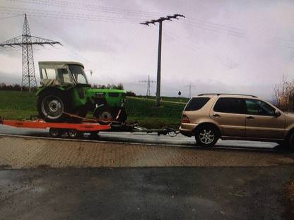 Bild 4:Transport von Traktoren und Landmaschinen