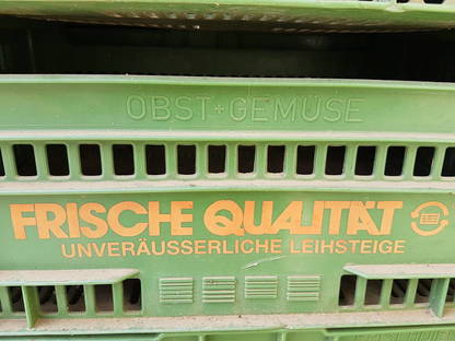 Bild 3:Obst und Gemüse Steigen