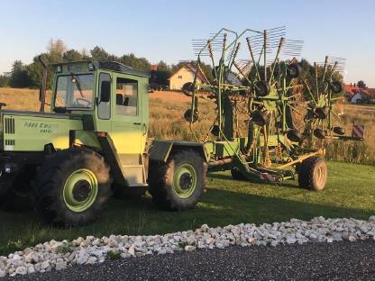 Bild 2:Biete Schwadarbeiten mit 4 Kreiselmittelschwader