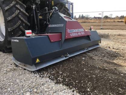 Bild 3:Rent a Grader / Thomas Holzer: Zeit für Wegepflege