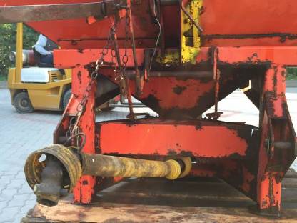 Bild 3:Düngerstreuer gebraucht