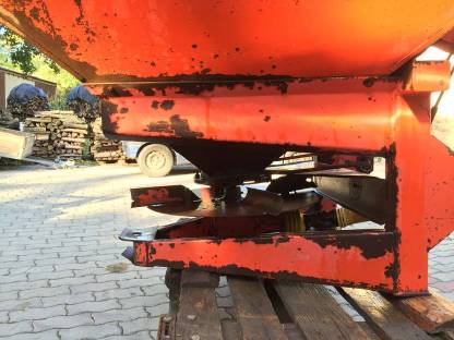 Bild 4:Düngerstreuer gebraucht