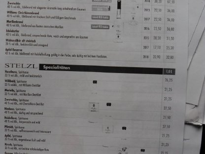 Bild 6:Karton in rot m. Holzwolle 2 Gläser 2 x 0,5 l Schnäpse, Ab-Preis