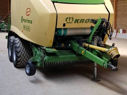 Bild 3:Heu, Stroh, Silageballen pressen