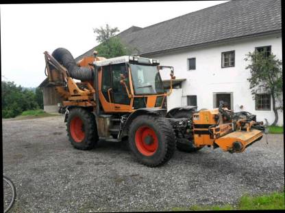 Bild 2:Übernehme Mäharbeiten und Kehrarbeiten