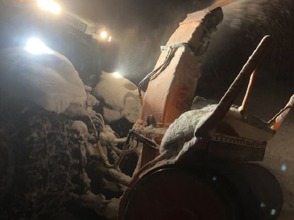 Bild 5:Lohnarbeit, Fräsarbeiten, Straßensanierung