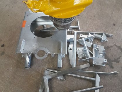 Bild 2:Silofräsen, Kunststoffsilos und Musmühlen