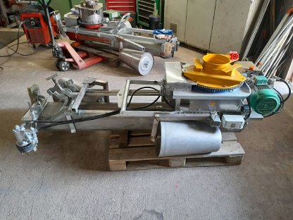 Bild 5:Silofräsen, Kunststoffsilos und Musmühlen