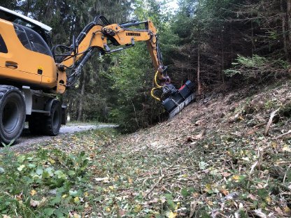Bild 3:Lohnarbeit, Fräsarbeiten, Straßensanierung
