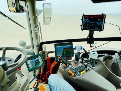 Bild 6:Säen und Düngerstreuen mit Applikationskarte