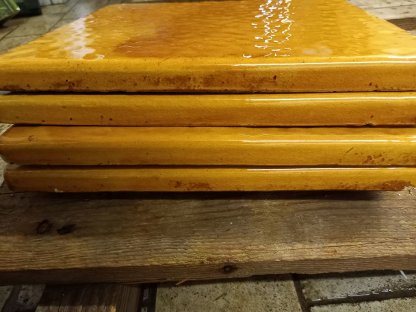 Bild 2:Kacheln für Kachelofen