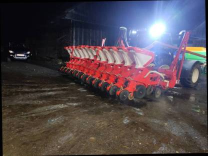 Bild 2:Einzelkornsaat Mais+Sonnenblume