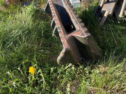 Deutz DX Gewichteträger