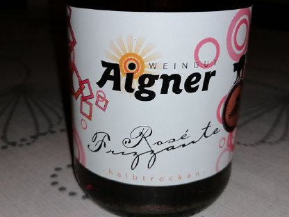 Bild 3:Qualitätsweine, Säfte, Brände, Liköre hausgemacht