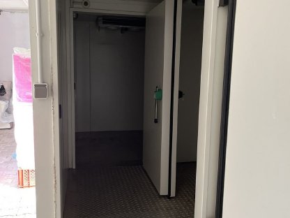 Bild 2:Kühl- und Gefrierhaus von Roma (Maße 4,07x2,06x2,38)