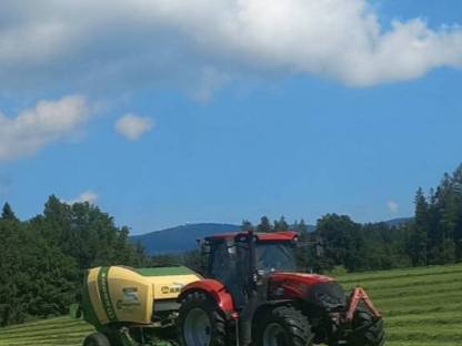 Bild 2:Mähen schwaden pressen