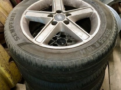 Bild 4:Sommerreifen mit Alufelgen 205/55 R16H für Ford