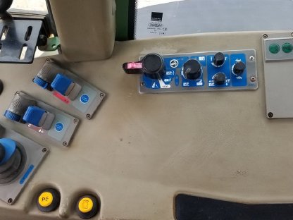 Bild 2:Fendt 209 S mit Neumeier Breitkabine