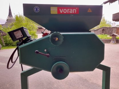 Bild 2:Getreidequetsche