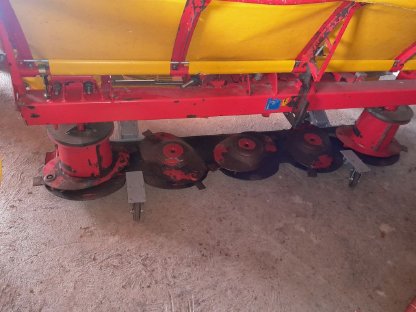 Bild 2:Scheibenmähwerk Pöttinger Novaalpin 226B