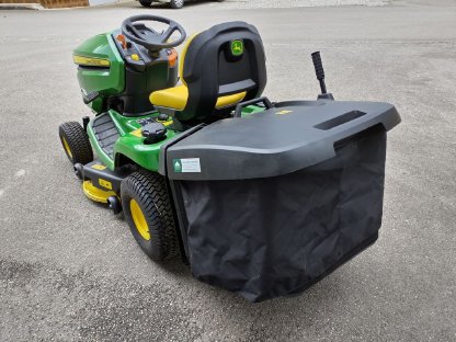 Bild 4:Rasentraktor Aufsitzmäher John Deere X 350 R