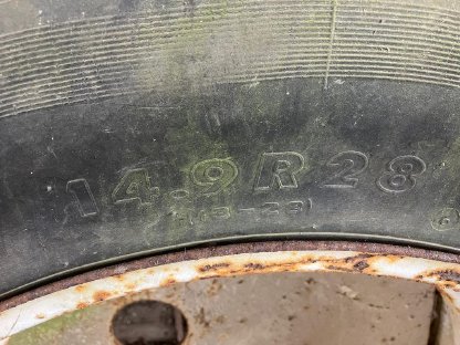 Bild 2:Zwillingsräder 14,9 R28