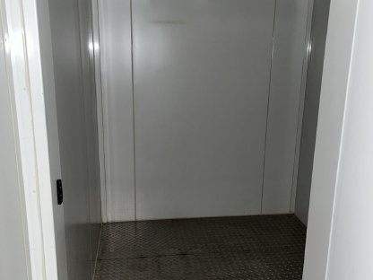 Bild 4:Kühl- und Gefrierhaus von Roma (Maße 4,07x2,06x2,38)