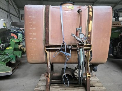 Bild 2:Jessur Spritze