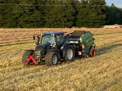 Bild 9:Mäharbeiten / Mähkombinationen / Lohnarbeit