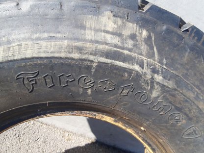 Bild 5:Reifen 11,00-20 für LKW oder Anhänger