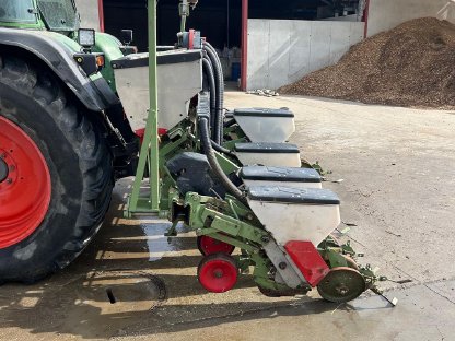 Bild 2:Einzelkornsämaschine Nodet