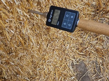 Bild 4:Stroh und Luzerne – Jetzt reservieren!