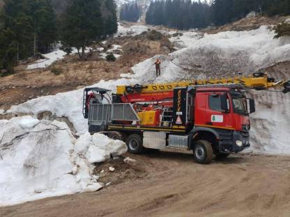 Bild 2:Holzschlägerung mit Mounty 4000 Bergauf/ab
