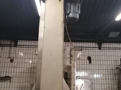 Bild 3:Wurstspritze Vakuum Handmann und Fleischwolf Laska