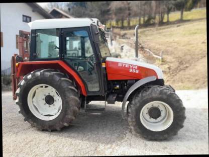 Traktor Steyr 958